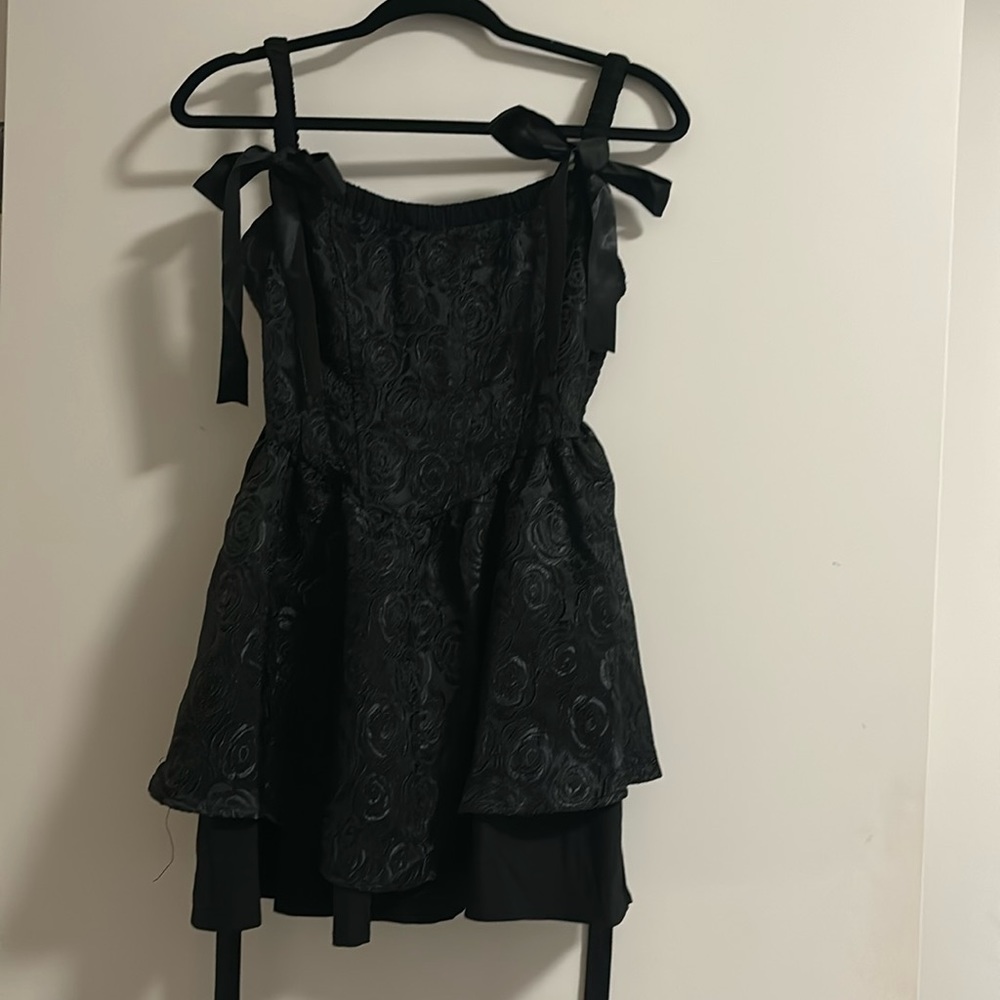 Black puffy dress